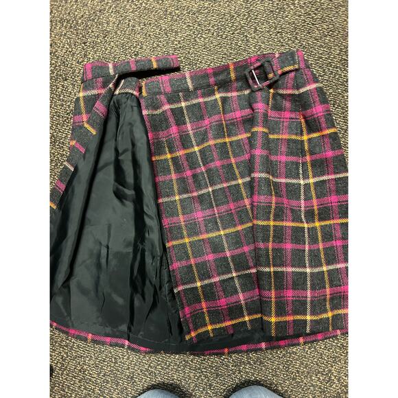 Checkered A-Line Anne Klein Pink and Gray Skirt with a Built In Belt Size 6 - Picture 2 of 7
